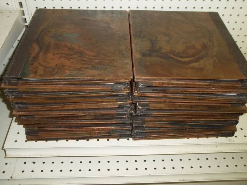 lot 320 image: 24 Menu Books