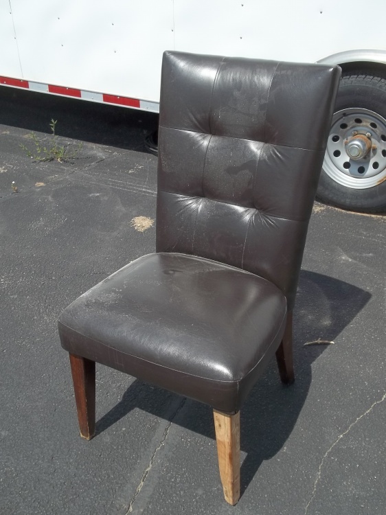 lot 327 image: Chair
