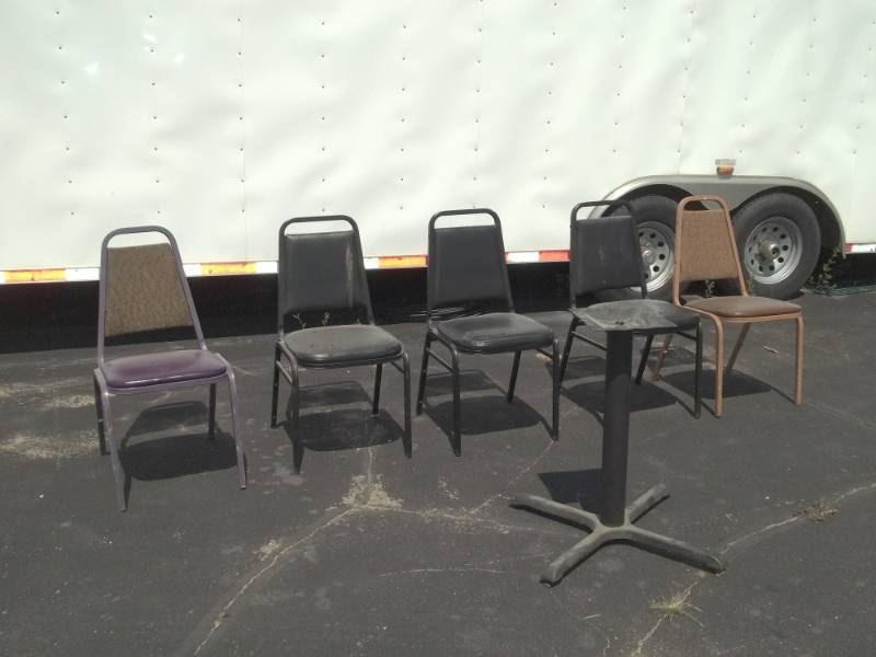 lot 329 image: 5 Restaurant Chairs with table base