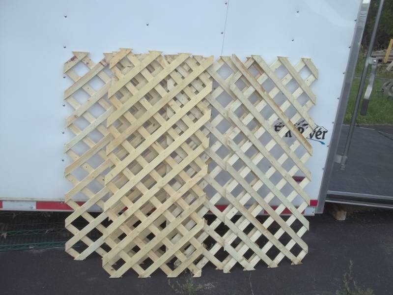 lot 341 image: 21 x 4 Lattice 5 Pieces