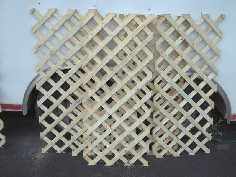 lot 342 image: 21 x 4 Lattice 5 Pieces