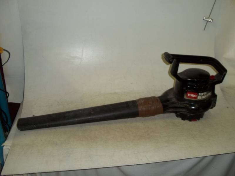lot 365 image: Toro Blower Vac