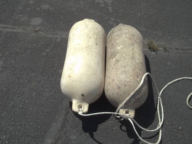 lot 396 image: Pair of Boat Bumpers