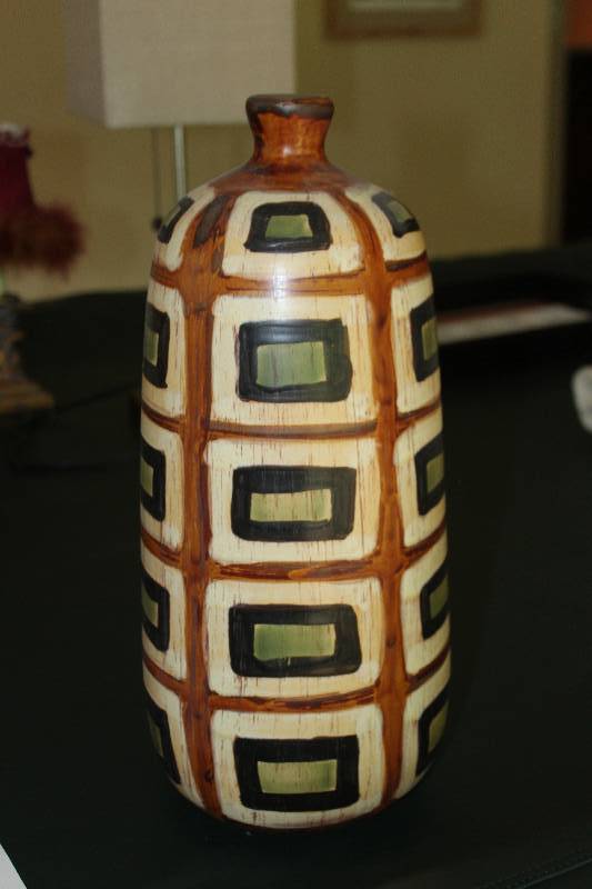 lot 69 image: Vase