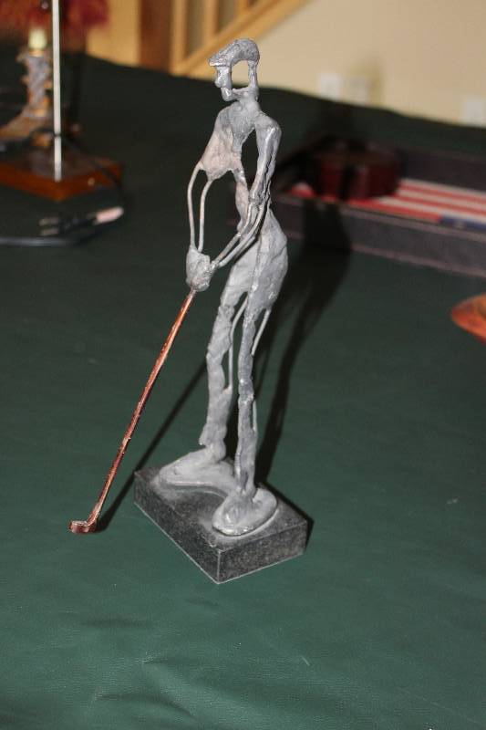 lot 79 image: Golf Player Metal Statue