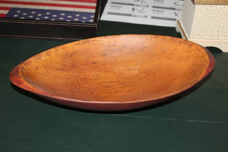 lot 77 image: Decorative Wood Bowl