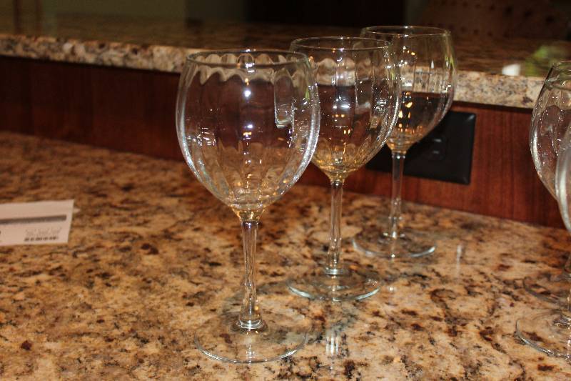 lot 140 image: Lot of (3) 8in. Wine Glasses