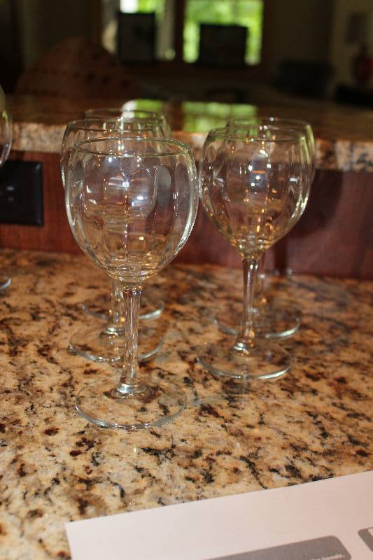 lot 139 image: Lot of (5) 7in. Wine Glasses