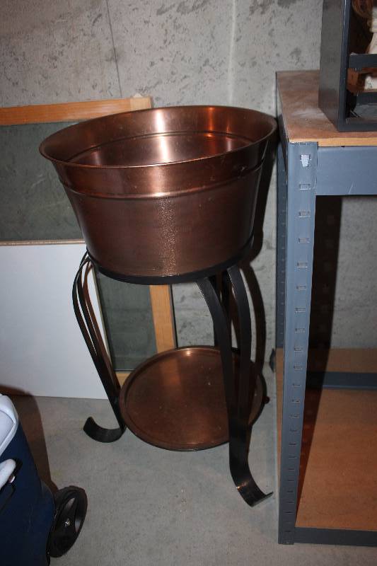 lot 85 image: Copper Plant Stand
