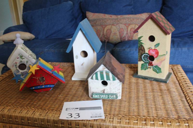 lot 33 image: Lot of (5) Decorative Bird Houses
