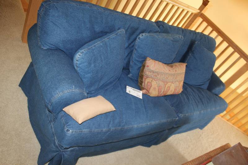 lot 4 image: Denin Couch, Chair, Ottoman