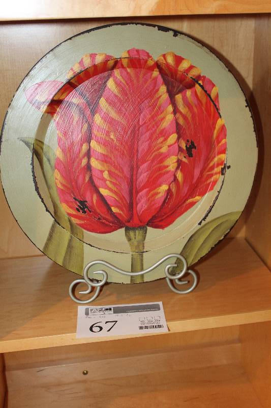 lot 67 image: Decorative Plate w Stand