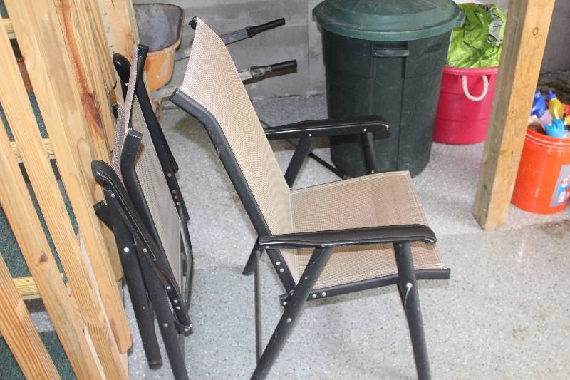 lot 126 image: Lot of (2) Lawn Chairs