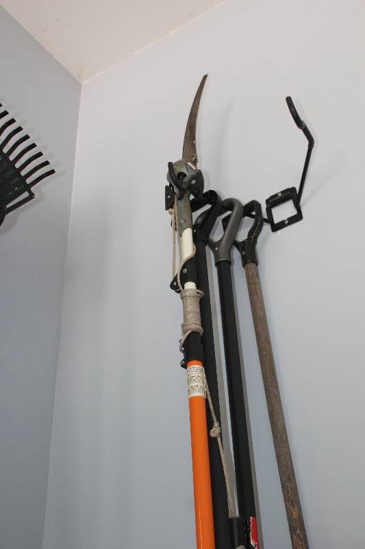 lot 117 image: Pole Trimmer