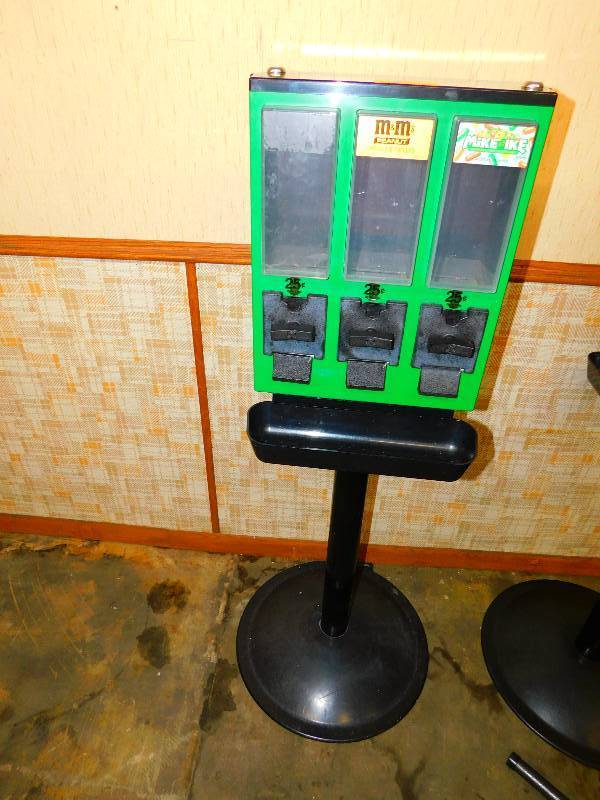 CANDY VENDING MACHINES