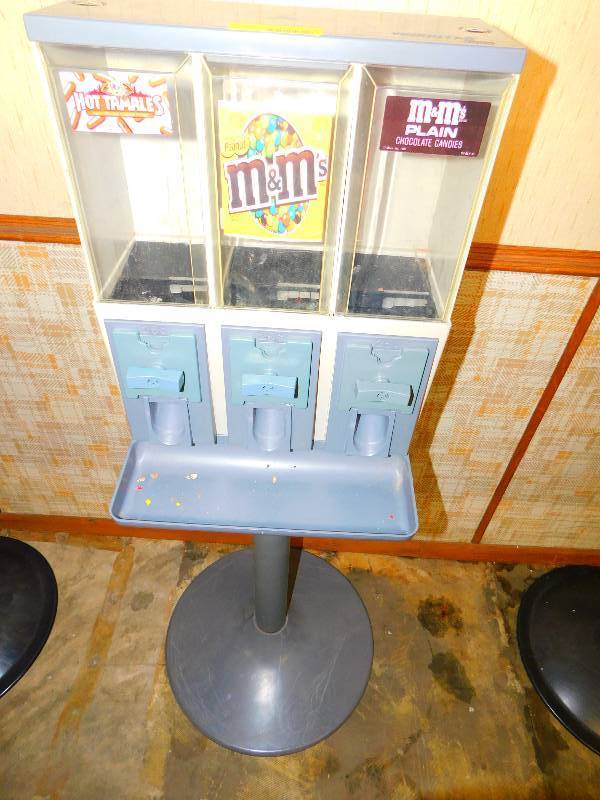 CANDY VENDING MACHINES