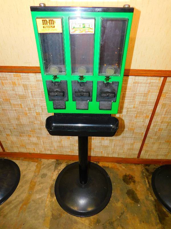 CANDY VENDING MACHINES