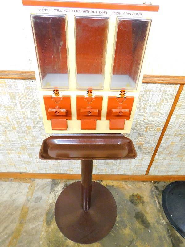 CANDY VENDING MACHINES