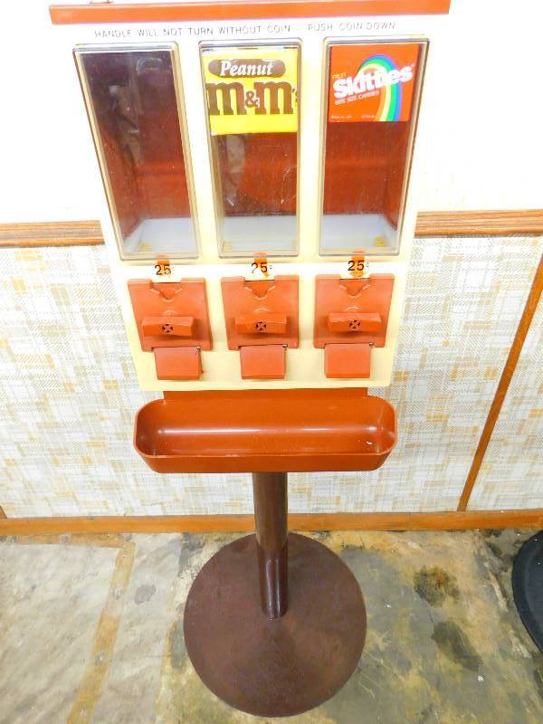 CANDY VENDING MACHINES