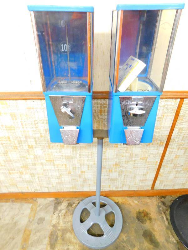 CANDY VENDING MACHINES