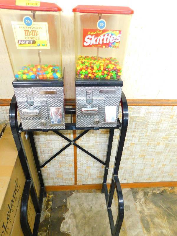CANDY VENDING MACHINES