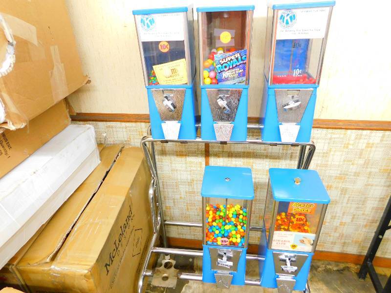 CANDY VENDING MACHINES