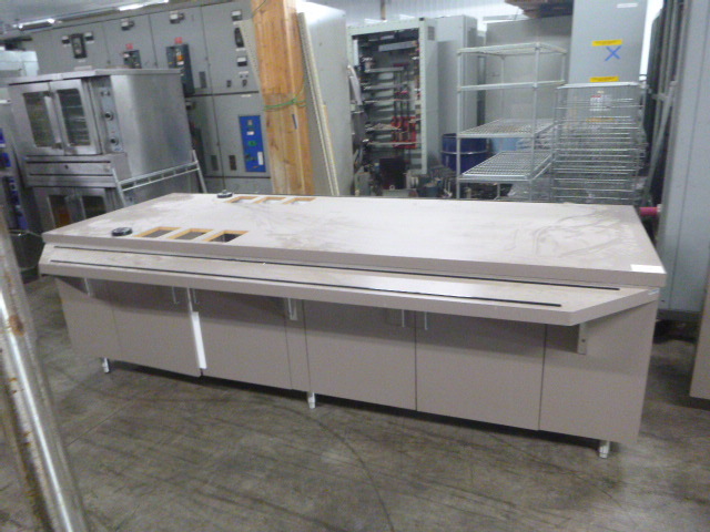 lot 23 image: Cafeteria Style Serving Table