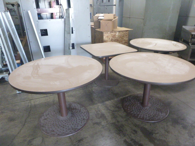 lot 33 image: 4 Tables