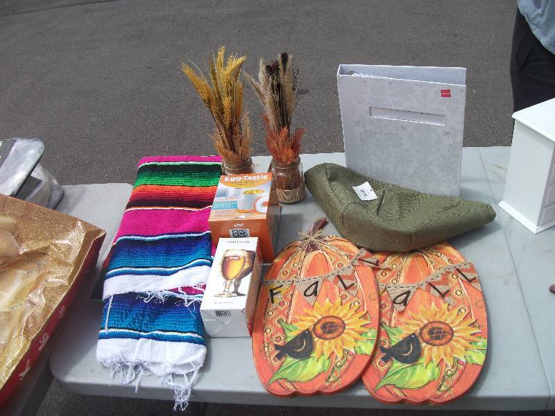 lot 45 image: Fall Decor, Mexican Blanket, New Kitchen Items
