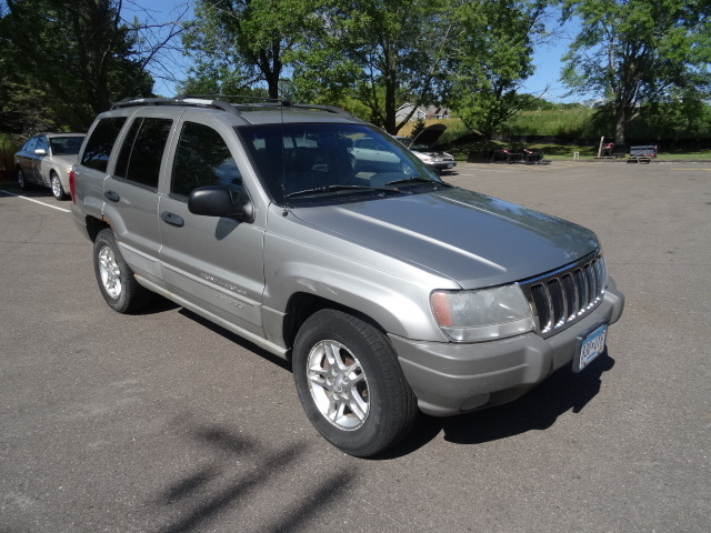 2000 Jeep Grand Cherokee Laredo 4 x 4