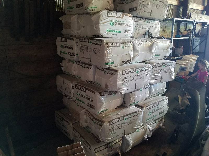 lot 124 image: 38 Bags of Insulmax Cellulose R-13-R-60 insulation