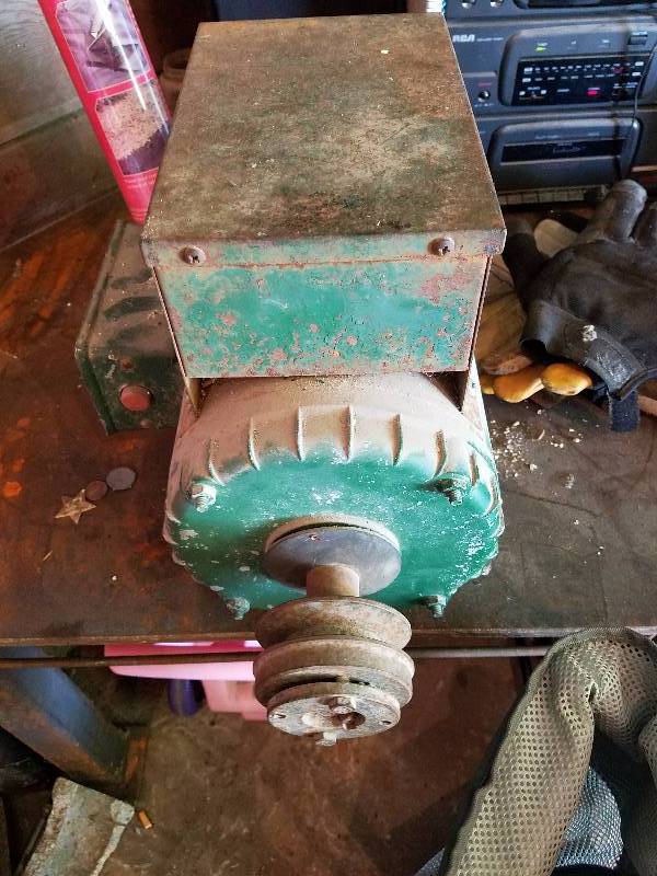 lot 59 image: Auger With Dayton Motor