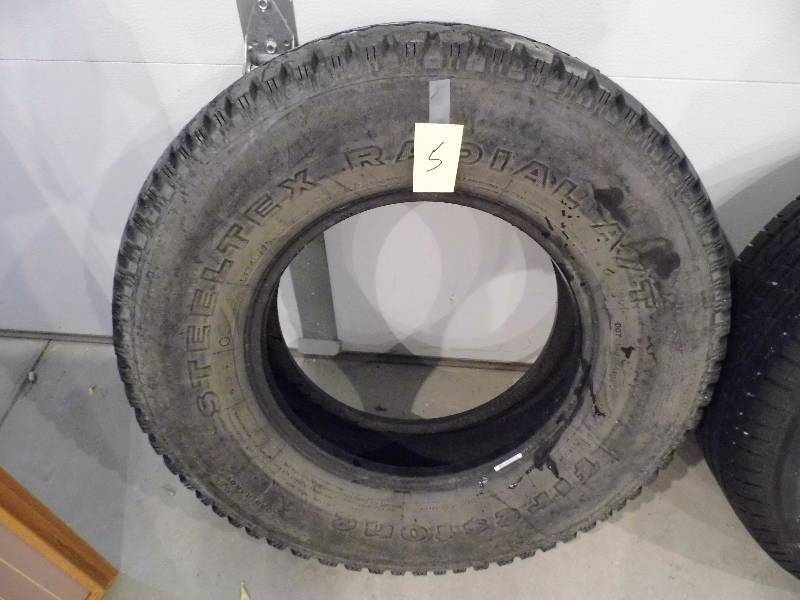 Firestone Steetex Tire