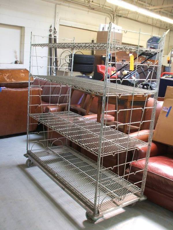 INDUSTRIAL ROLLING RACK