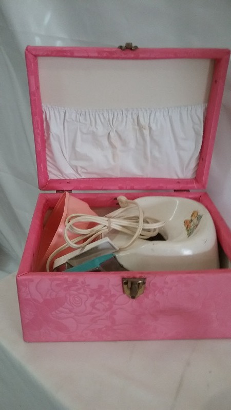 Vintage Toy Lot  1950-60s Nassau Electric Play Iron, aqua & white, heats up