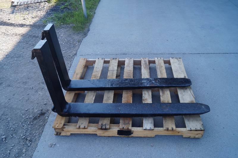 Skid Steer Heavy Duty 48 Pallet Forks