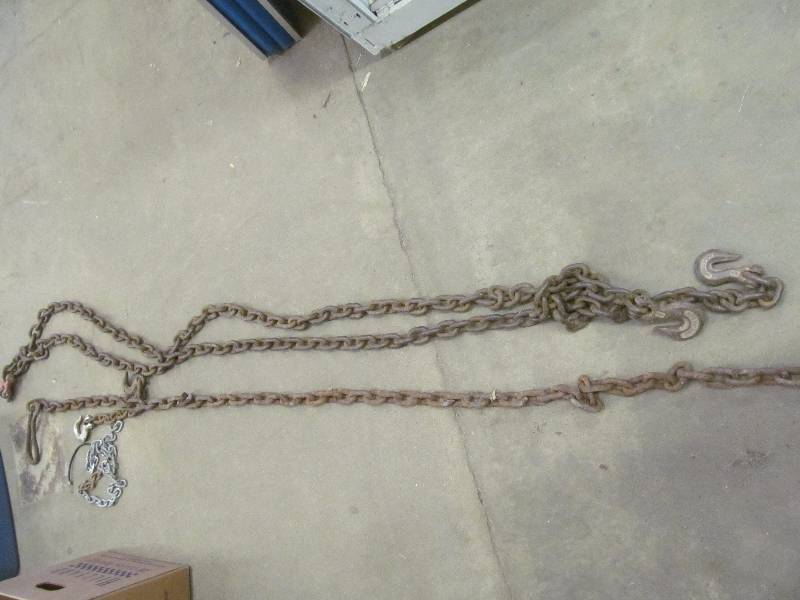 lot 1 image: Log chains