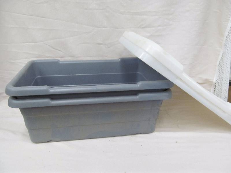 lot 9 image: totes