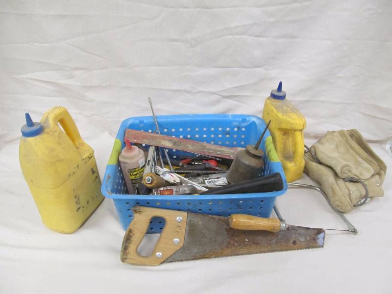 lot 13 image: hand tools