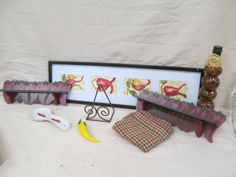 lot 37 image: chili pepper dcor