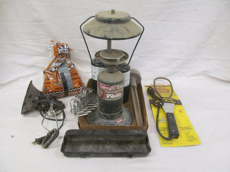 lot 43 image: Coleman lantern , propane