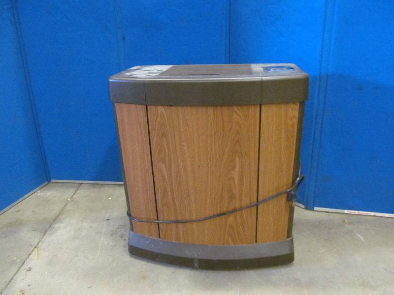 lot 50 image: Moist air humidifer