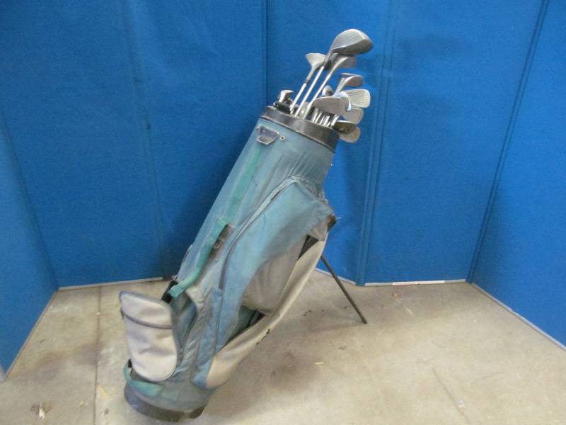 lot 51 image: Taylor golf bag and clubs