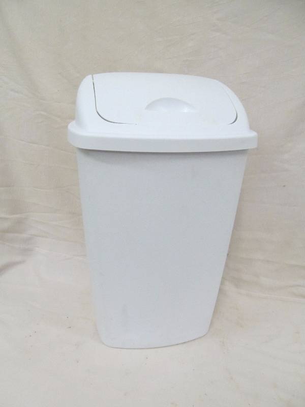 lot 96 image: trash can