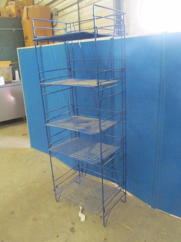 lot 100 image: wire shelf