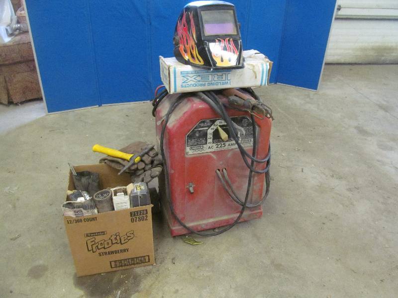 lot 102 image: welder