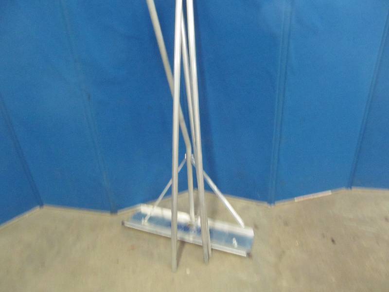 lot 105 image: roof rake