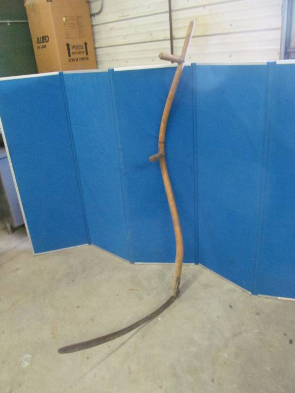 lot 106 image: vintage Scythe