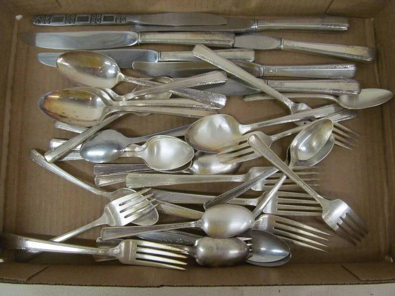 lot 121 image: flatware
