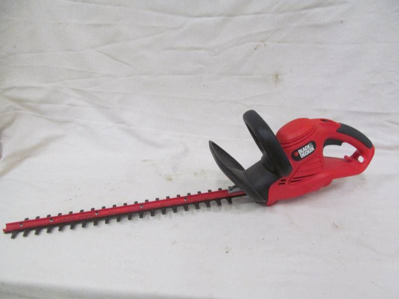 lot 126 image: hedge trimmer